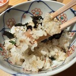 銀座 青天 - 大将青木の気まぐれ焼飯(大葉&じゃこ)・自家製明太子