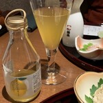 まるや本店 - 大人のレモネードと同行者は日本酒1合