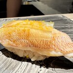 島津 - 春子鯛 上に昆布と柚子　◎