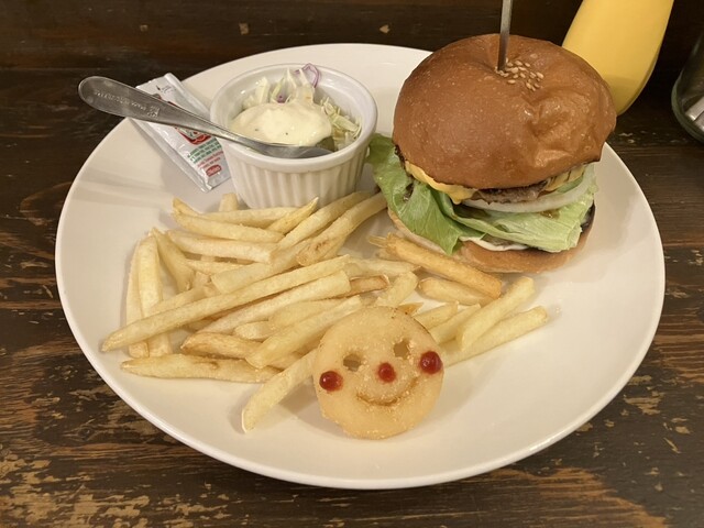 ビーチストーリー バーガーズカフェビーチ ストーリー （Burger's Cafe Beach Story
