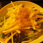 力丸 炉ばた焼 法善寺 力丸茶屋 - かりかりじゃこと大根のサラダ