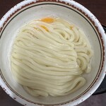 日の出製麺所 - 熱釜玉中