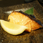 Shikishunsaishimizu - 2013年4月　焼魚定食の鮭。焼きたてでうまいです(´▽｀)