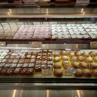 熱海スクエアシュークリーム_1