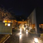 賛否両論 名古屋 - 雰囲気良いです