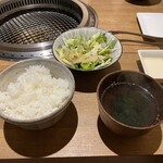 BAKURO - ライスとスープはお代わり無料