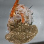 四間道 とりう - 松葉蟹、蟹味噌にふぐ白子のソース、飛びます