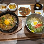 韓美膳 - 料理写真:ガーリッツク牛カルビ石焼ビビンバ＆冷麺セット