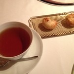 フィオッキ - 食後の小菓子とカフェ