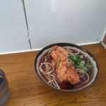 弥生軒 6号店 - 黒と灰色茶色の、聖ならない三位一体