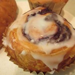 壱弐参 CAFE - シナモンロールは、シナモンたっぷりで香り豊か