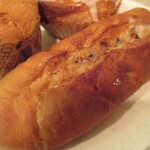 壱弐参 CAFE - レーズンとくるみパン