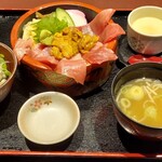 海鮮和食 魚魚魚 - 