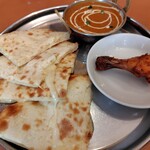 ナマステ ガネーシャ マハル - カレー1種、チーズナン、チキンなんちゃら１個