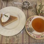 サロン・ド・テ・アルション 法善寺本店 - タルトタタンはボリューミーでした。