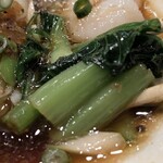 七席中華 コバコ - 下にたっぷりと小松菜とチンゲン菜が隠れてました(⁠✷⁠‿⁠✷⁠)