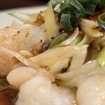 七席中華 コバコ - 葱は白いところや緑のところ
      たっぷりと入ってて美味しい