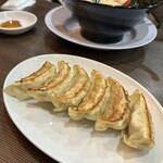 博多らーめん 一心堂 - 餃子も美味い