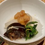 祇園 にし - 淀大根の海老味噌かけ、身欠きニシンの昆布巻き