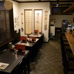 創作おうどん　遊佳 - 奥には座敷席がある