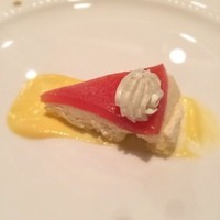 エルミタージュ ドゥ タムラ - ケーキ風だけど前菜(´ω｀)初めてのお味(´ω｀)