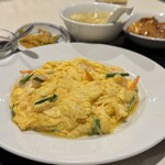 青山一品 - 海老と玉子炒め（1000円）