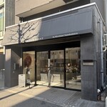 Chocolaterie&Bar ROND-POINT by Hirofumi Tanakamaru - お店の外観