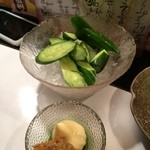 鉄板焼居酒屋　えん - ぶつ切りキュウリ