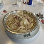 イノダコーヒ - 出ました“ボルセナ”！２回伺うと１回は注文する定番中のど定番です。初めての人は一口含むと「何？コレ？」となるはずです。しかし、食べ進めるとその魅力にジワジワっと気付き、次回も頼んでいる筈です。