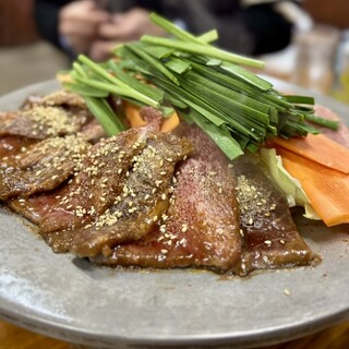 かをる - 料理写真:特撰ハラミ＆ロース