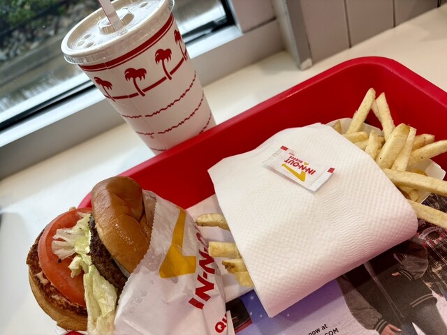 In-N-Out Burger Torrance CA - トーランス/ハンバーガー | 食べログ