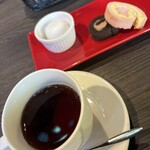 スペインクラブ 茅ヶ崎 - デザートと紅茶