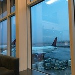 Delta Sky Club - 早朝のラウンジからの眺め