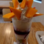 フルーツ大野 - 太陽のたまごパフェ。