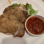 ガスト - 料理写真:チキンステーキトマトガーリックソース840円クーポンにて