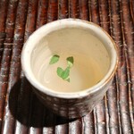 ぬま田 - 先付け(千葉県産蛤の出汁)