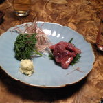 前足と後足の刺身です