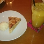 ぶなの森 - アップルパイ ￥480