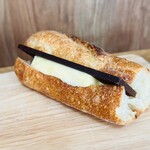 ブーランジェリーブルディガラ - バゲット・オ・ショコラ