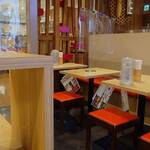 宇都宮餃子館 - 店内