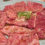 やきにく 燈火園 - 