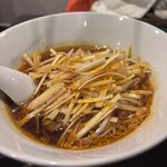 チャイニーズキッチン ヒゲクジラ - 