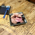 炭火焼肉　ホルモン劇場den - 