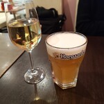 肉と石釜ピザのイタリアン Pizzacozou - ヒューガルデン生＆スパークリングワイン