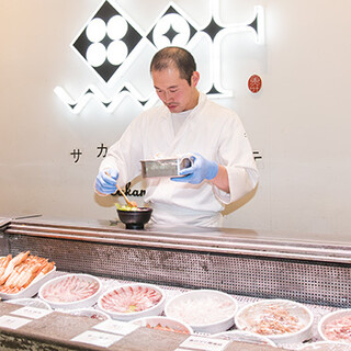 ランチ限定！厳選した鮮魚で作る、あなただけの特製海鮮丼