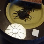 きむら屋 - 2人用テーブルの蟹