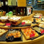 ベーカリーファクトリー - 