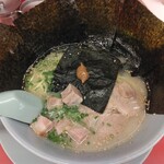 ラーメン山岡家 - 料理写真:朝ラーメン570円＆クーポンでコロチャー6個と海苔5枚無料(2025.11.10)