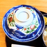 やぶ善 - 蓋を外す、楽しみも味わえます。