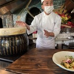 あざみ野うかい亭 - 目の前で仕上げるシーザーサラダ